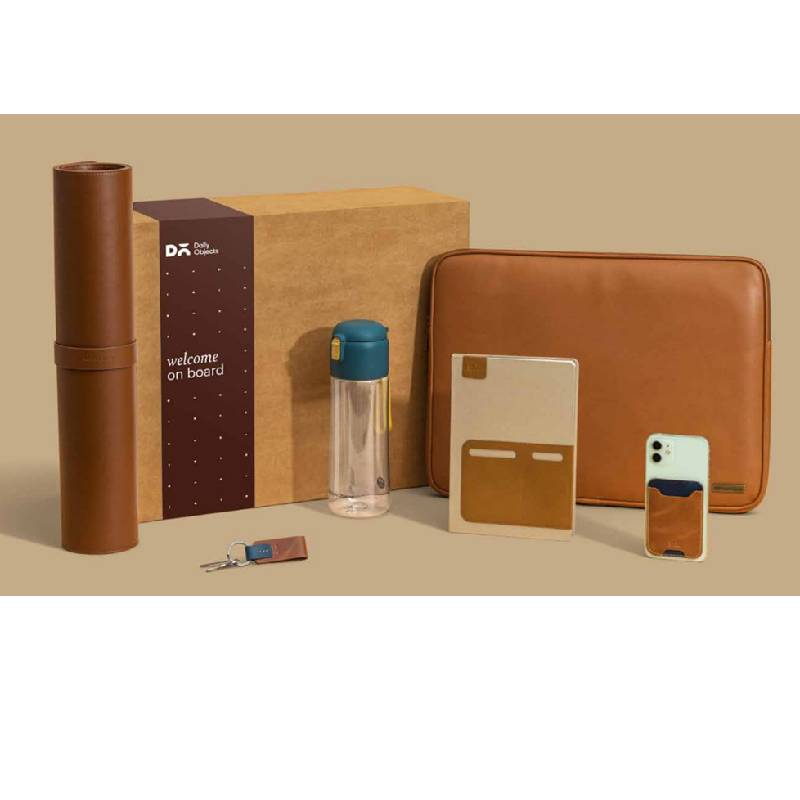Daily Objects - executive employee onboarding kit 01