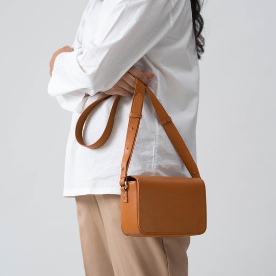 Tan Sol Box Shoulder Bag