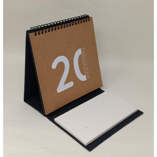 Desk Calendar with Notepad 