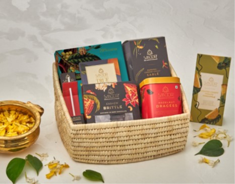 SABAI GRASS HAMPER SQUARE Gift Hamper